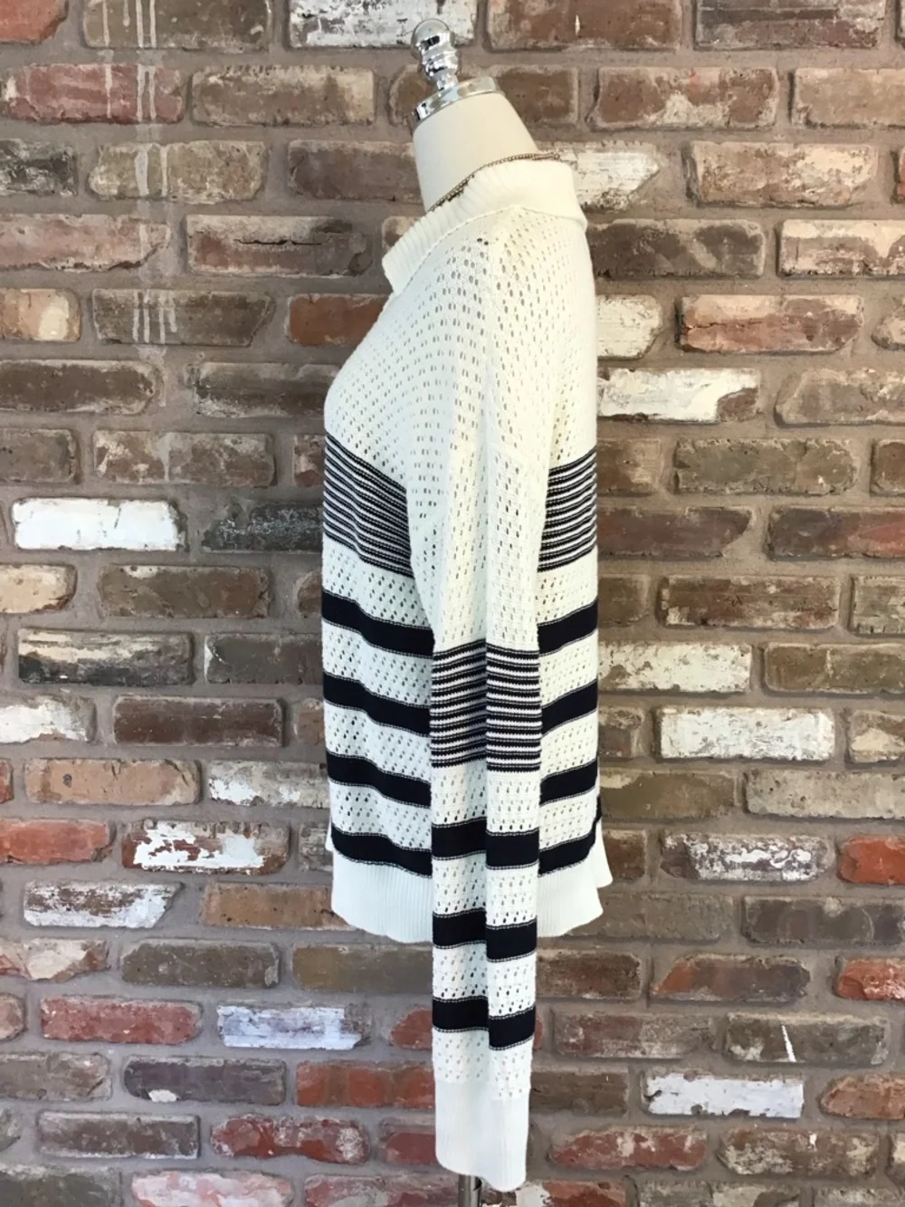 FOR THE REPUBLIC Women's Ivory & Navy Open-Knit V-Neck Collar Stripe Sweater XL